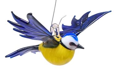 kleine Blaumeise, fliegend zum aufhängen (dunkelblau)