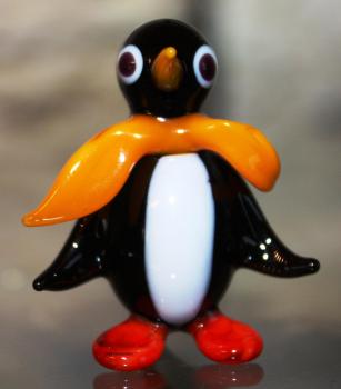 Pinguin mit Schal (gelb)