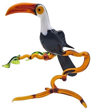 Preview: Tukan auf Ast, stehend