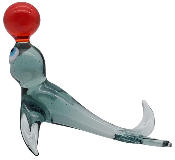 Robbe mit Ball (rot)